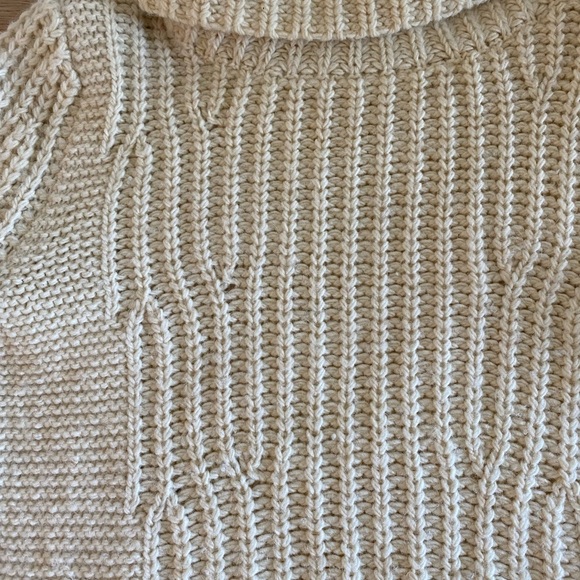 Cream turtleneck sweater - great quality - Picture 2 of 3